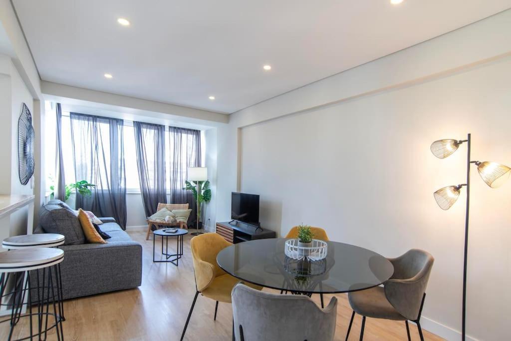 New - Luxury & Bright Apartment Lissabon Buitenkant foto