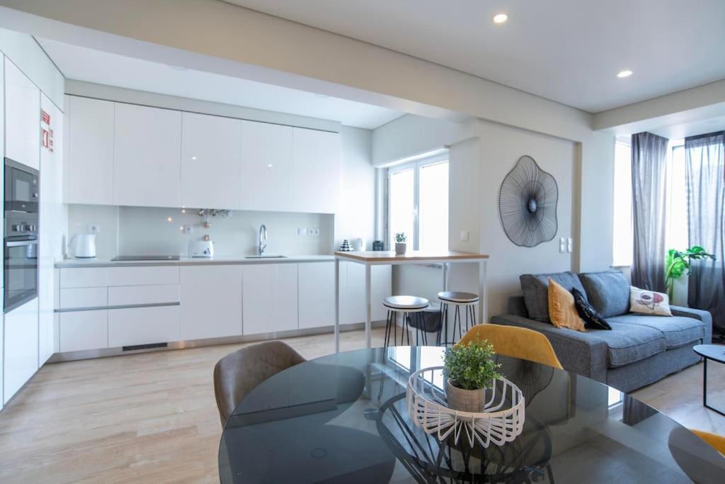 New - Luxury & Bright Apartment Lissabon Buitenkant foto